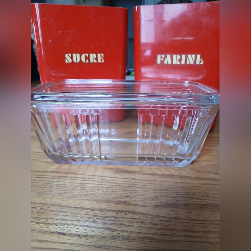 Anchor Hocking glass refrigerator dish